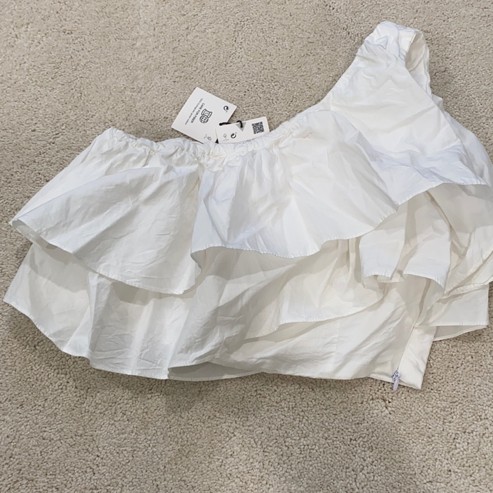 Zara white crop top. New with tags. 1 shoulder.